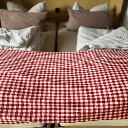 B&B Apart Hotel Goldener Hahn - Pool & Sauna, Fruehstueck-3